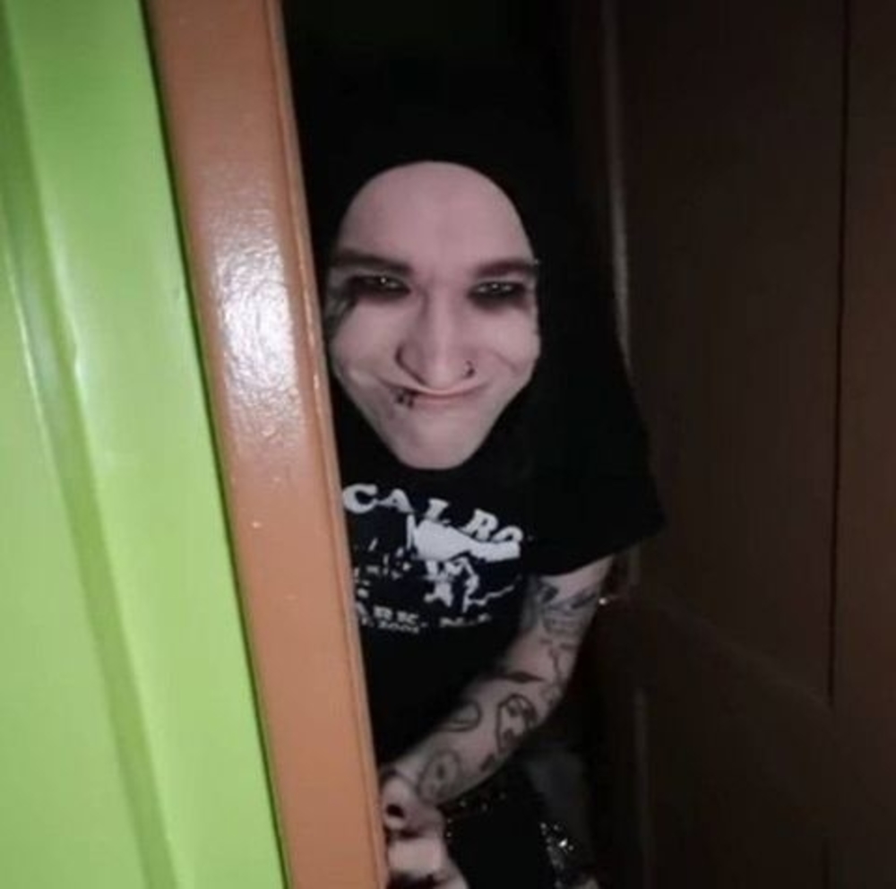 Meet your Posher, Chloe